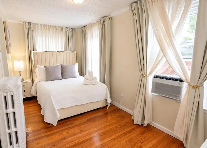 Workspace • Near Lakefront & Red Line • 6br Apartamento