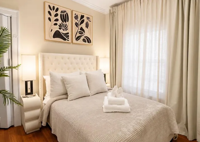 Workspace • Near Lakefront & Red Line • 6br * Chicago